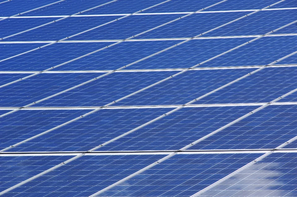 ZEREZ — Solaranlage, Symbol für erneuerbare Energien