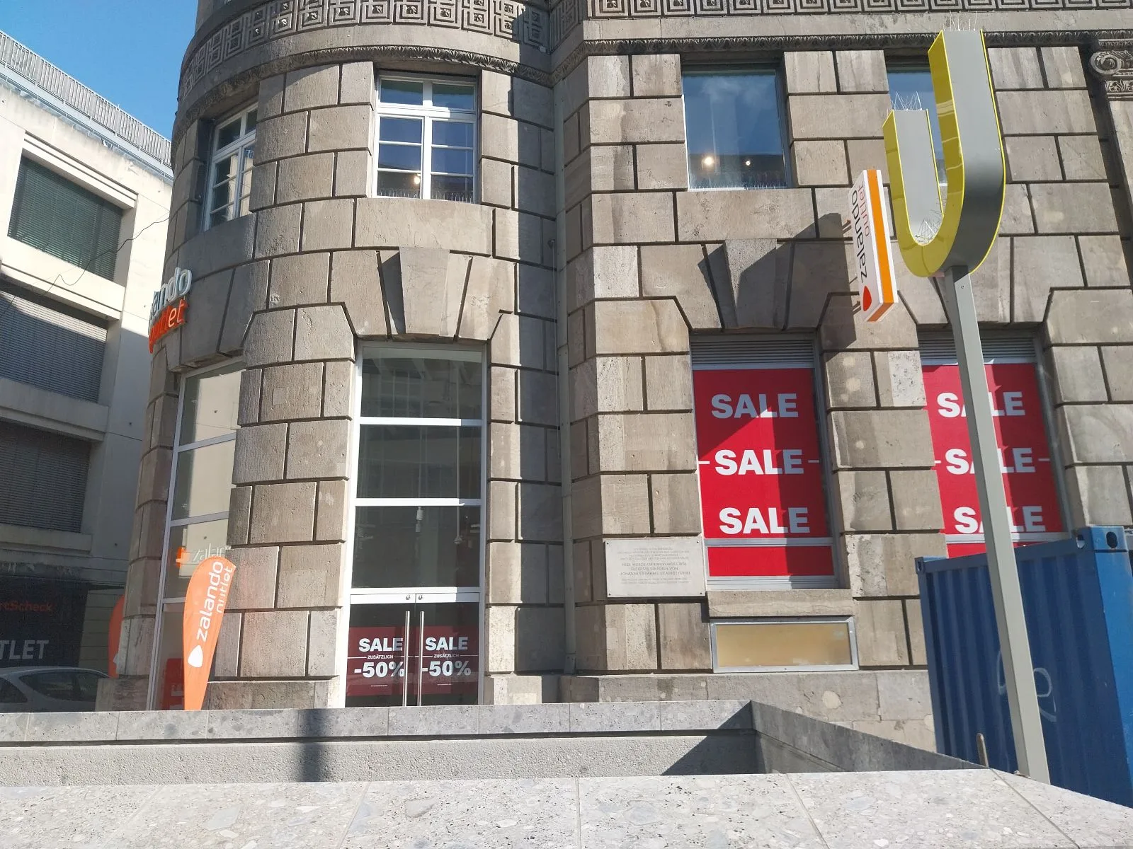 Detailaufnahme der Store Kommunikation